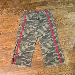 Signature8 Unique Camo Camouflage Red Stripe Wide Leg Jeans Size Large Soft